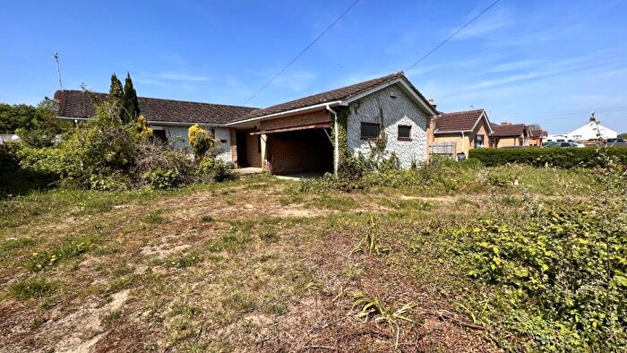 4 Bedroom Bungalow For Sale In Mill Road, Emneth, Wisbech, Norfolk, PE14