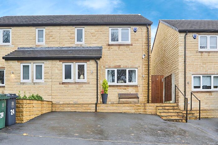 3 Bedroom Semi Detached House For Sale In Ryan Grove, Keighley, BD22