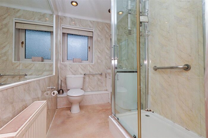 2 Bedroom Flat For Sale In Kirkinner Road, Mount Vernon, Glasgow, G32