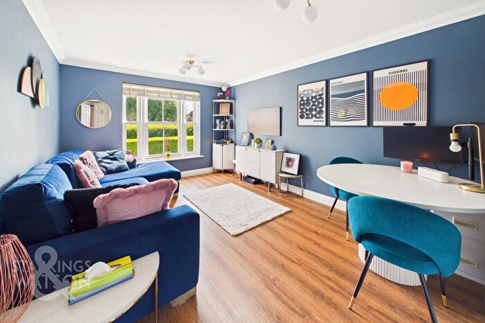 2 Bedroom Flat For Sale In Bromedale Avenue, Mulbarton, Norwich, NR14