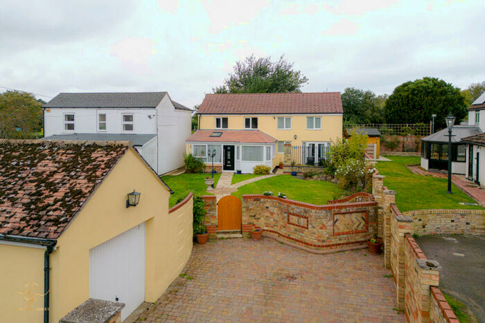5 Bedroom Detached House For Sale In High Street, Southoe, PE19