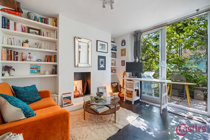 1 Bedroom Flat To Rent In Sigdon Road, Hackney, E8