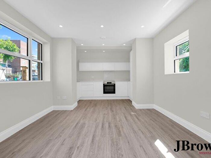 1 Bedroom Apartment To Rent In Park Lane, London, CR0