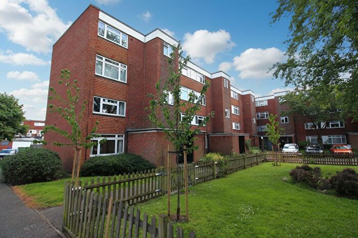 2 Bedroom Flat For Sale In Taylor Close, Hampton Hill, TW12