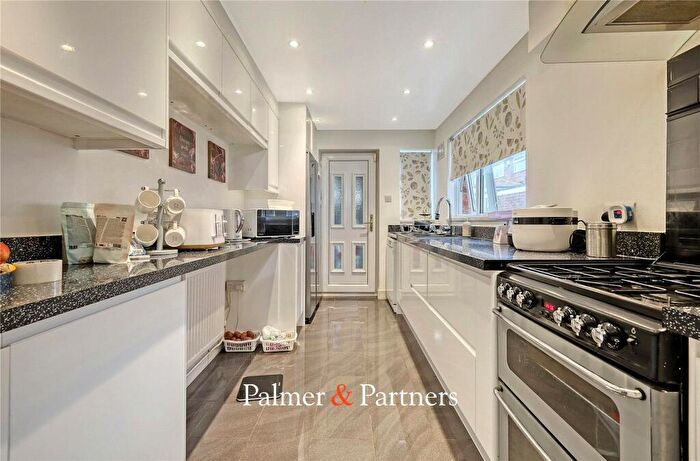3 Bedroom End Of Terrace House For Sale In Home Mead, Chelmsford, Essex, CM2