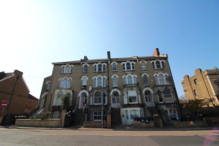 1 Bedroom Apartment To Rent In Windmill Street, Gravesend, Kent, DA12