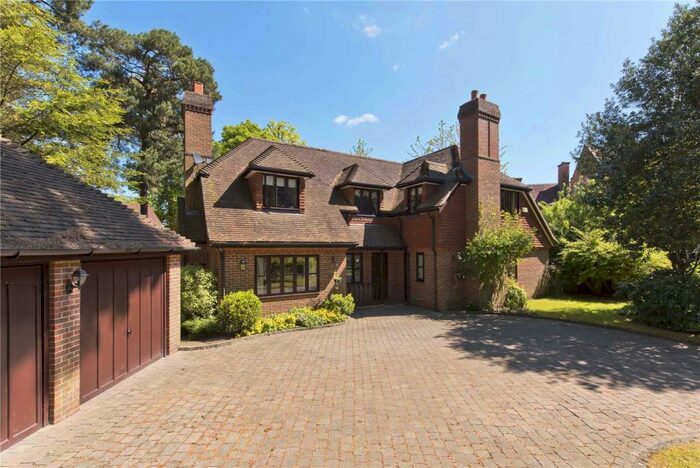 5 Bedroom Detached House To Rent In Oldfield Wood, Woking, Surrey, GU22