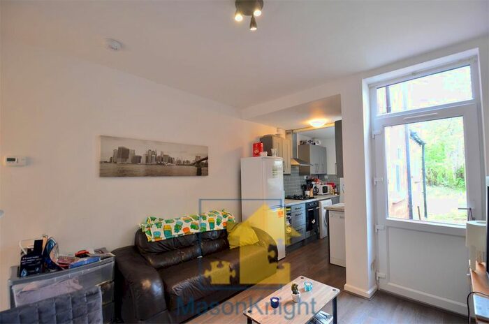 4 Bedroom Terraced House To Rent In Winnie Road, Selly Oak, Birmingham, B29