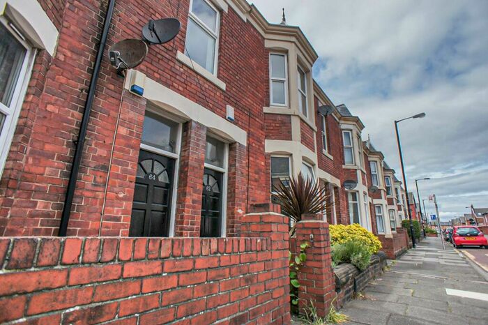 2 Bedroom Flat To Rent In Jh Second Avenue, Heaton, Newcastle Upon Tyne, NE6