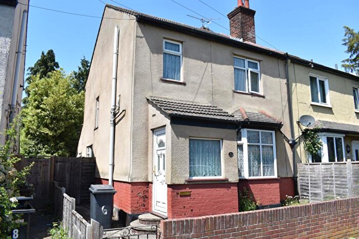3 Bedroom Semi-Detached House For Sale In Rainsford Lane, City Centre, Chelmsford, CM1