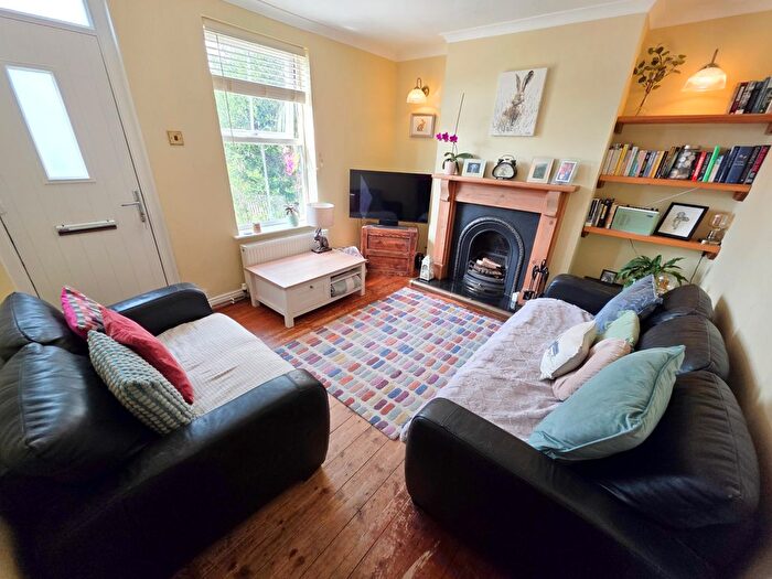 3 Bedroom Terraced House For Sale In Station Road, Walkeringham, DN10