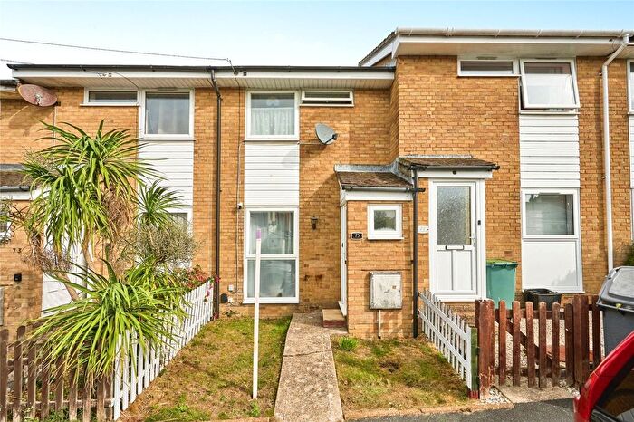 2 Bedroom Terraced House For Sale In Upper Yarborough Road, East Cowes, Isle Of Wight, PO32