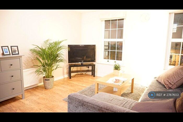 2 Bedroom Flat To Rent In Lothian, Edinburgh, EH11