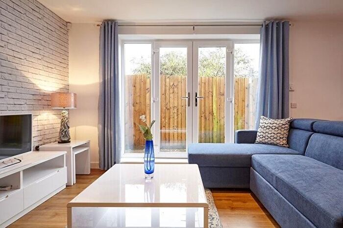 3 Bedroom Semi-Detached House To Rent In Savoy Road, Bristol, BS4