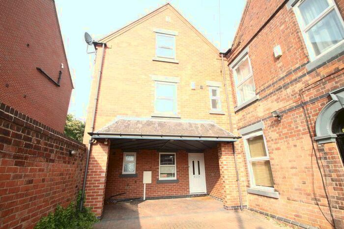 8 Bedroom House To Rent In Midland Avenue, Lenton, Nottingham, NG7