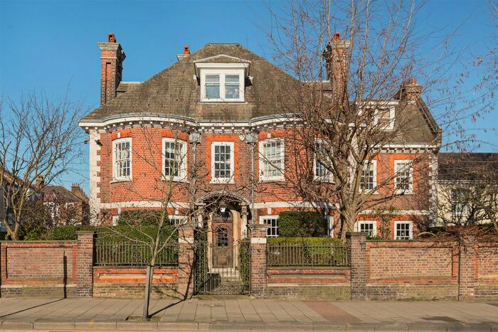 5 Bedroom Detached House To Rent In Harrow Road, London, NW10