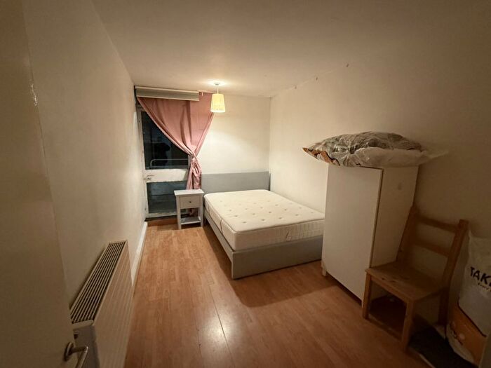 1 Bedroom Flat For Sale In Brunswick Centre, London, WC1N