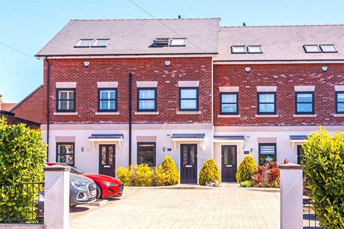 3 Bedroom Terraced House For Sale In Oak Tree Road, Marlow, Buckinghamshire, SL7