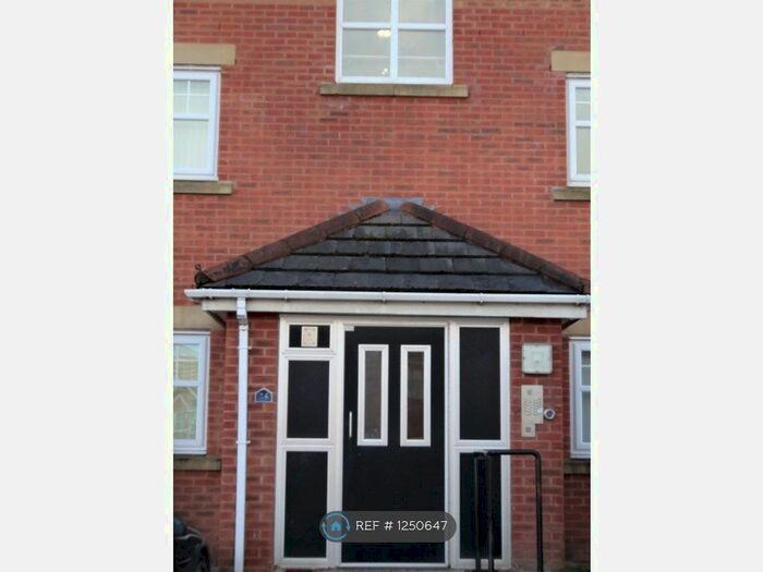 2 Bedroom Flat To Rent In Tapestry Gardens, Birkenhead CH41