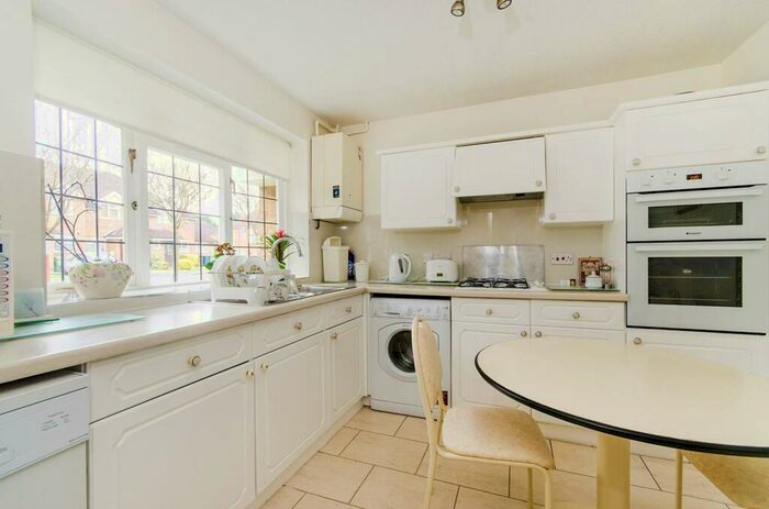 3 Bedroom Semi-Detached House To Rent In Thrush Green, North Harrow, Harrow, HA2