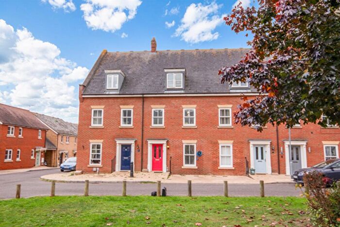 4 Bedroom Town House For Sale In Britten Crescent, Witham, CM8