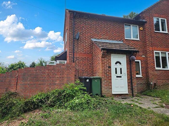 1 Bedroom End Of Terrace House To Rent In Leaver Road, Henley-on-thames, Oxfordshire, RG9