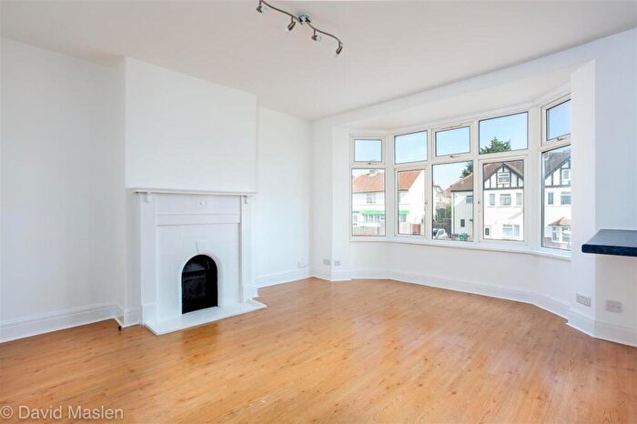 2 Bedroom Flat To Rent In Old Shoreham Road, Hove, BN3