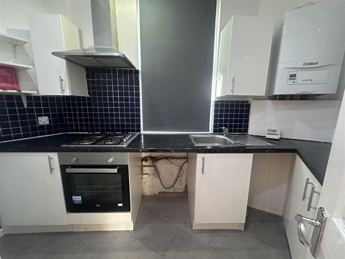 2 Bedroom Flat To Rent In Jamaica Road, Thornton Heath, CR7