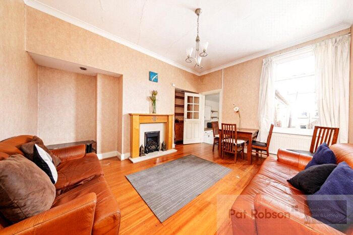 2 Bedroom Apartment To Rent In Thornleigh Road, Jesmond, Newcastle Upon Tyne, NE2