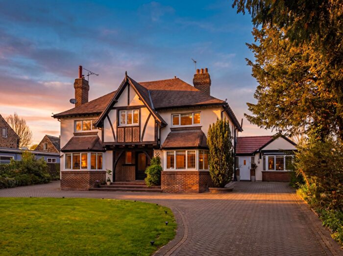 7 Bedroom Detached House For Sale In St. Helens Lane, Adel, LS16