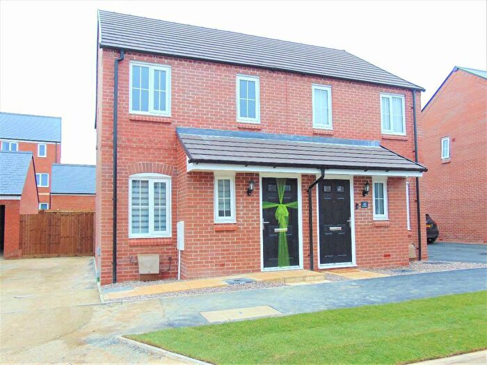 2 Bedroom Semi-Detached House To Rent In Otter Street, Rothwell, Northants, NN14