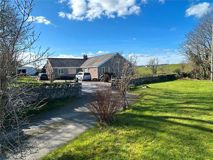 4 Bedroom Bungalow For Sale In Pentraeth, Anglesey, Sir Ynys Mon, LL75