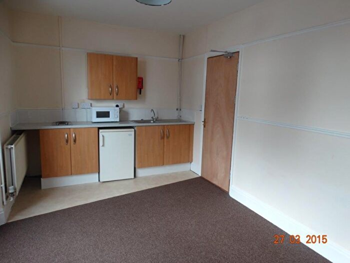 Studio To Rent In Penygraig Road, Swansea, SA1
