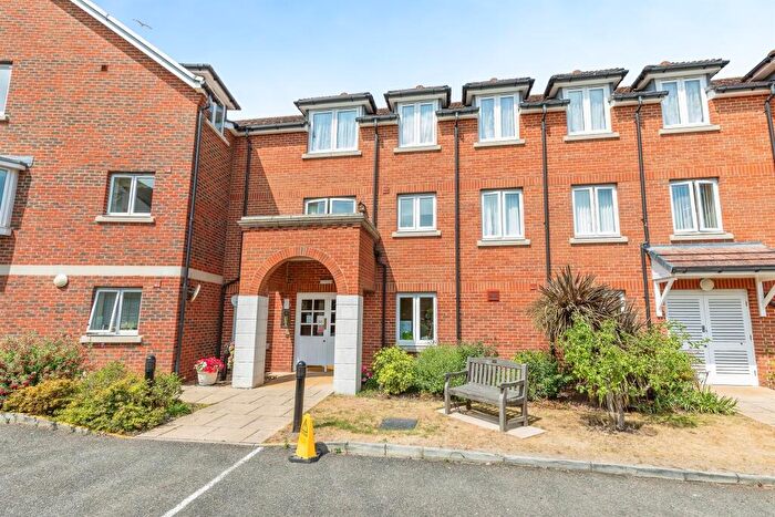 1 Bedroom Flat For Sale In High Street, Rainham, Gillingham, ME8