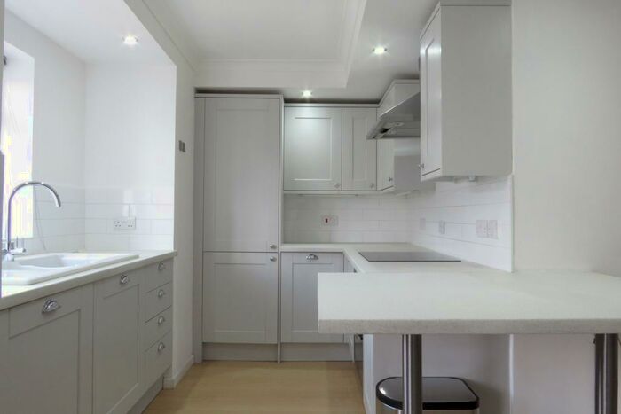 2 Bedroom Apartment To Rent In St Aubyns Road, Upper Norwood, London, SE19