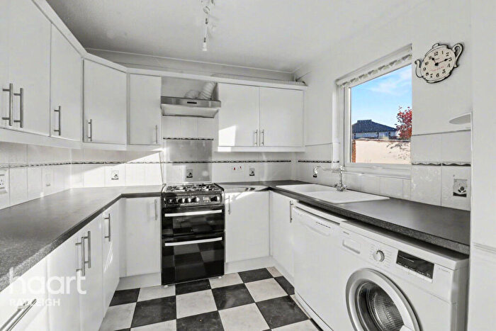 5 Bedroom Detached House To Rent In Brackley Crescent, Basildon, SS13