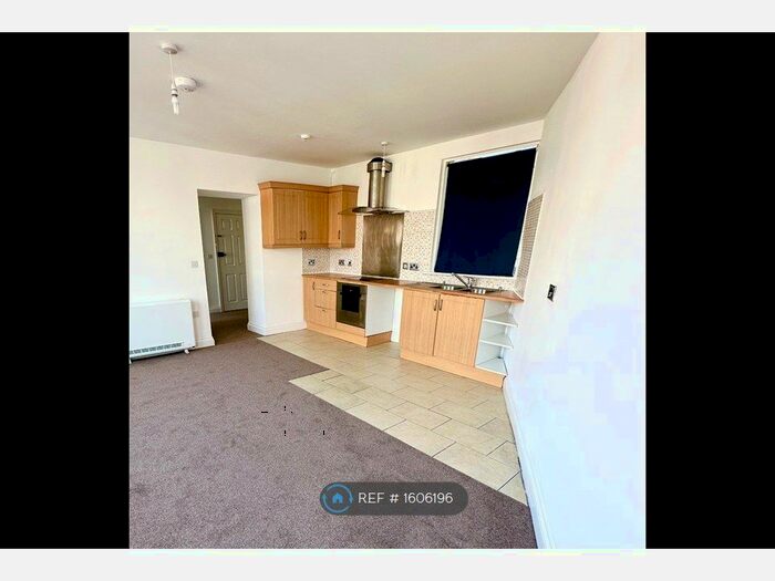 2 Bedroom Flat To Rent In Market Jew Street, Penzance, TR18
