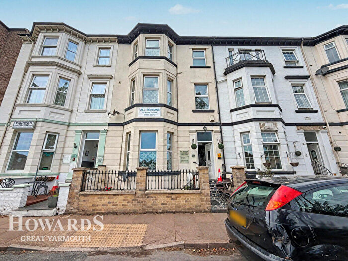 9 Bedroom Terraced House For Sale In Nelson Road South, Great Yarmouth, NR30