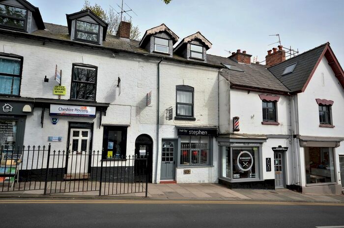2 Bedroom Flat To Rent In The Cross, Lymm, WA13