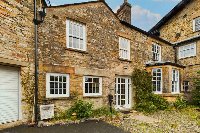 3 Bedroom Cottage To Rent In St Mary's Cottage, Vicarage Lane, Kirkby Lonsdale, LA6
