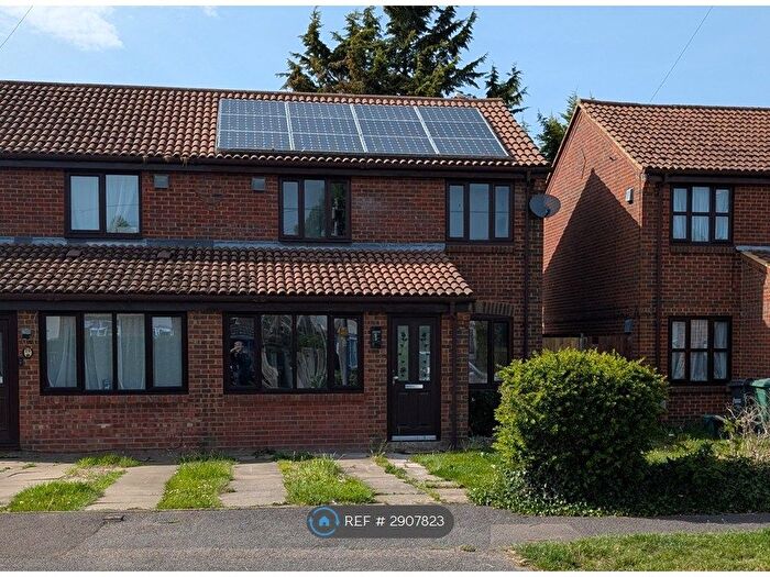 3 Bedroom Semi-Detached House To Rent In Grove Road, Horley, RH6