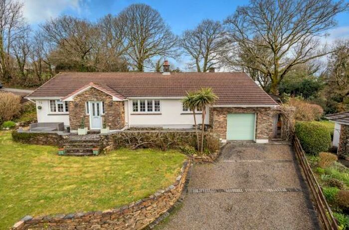 3 Bedroom Detached Bungalow For Sale In Bathpool, Launceston, PL15