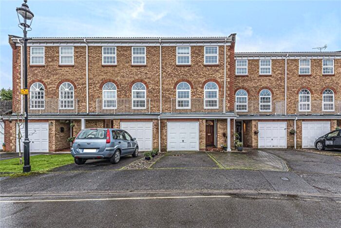 4 Bedroom Terraced House To Rent In Court Royal Mews, Southampton, Hampshire, SO15
