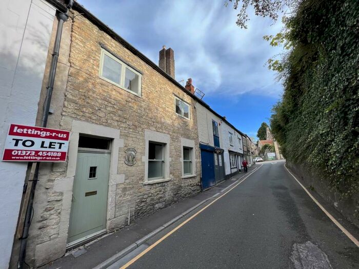 4 Bedroom House To Rent In Church Street, Frome, Somerset, BA11