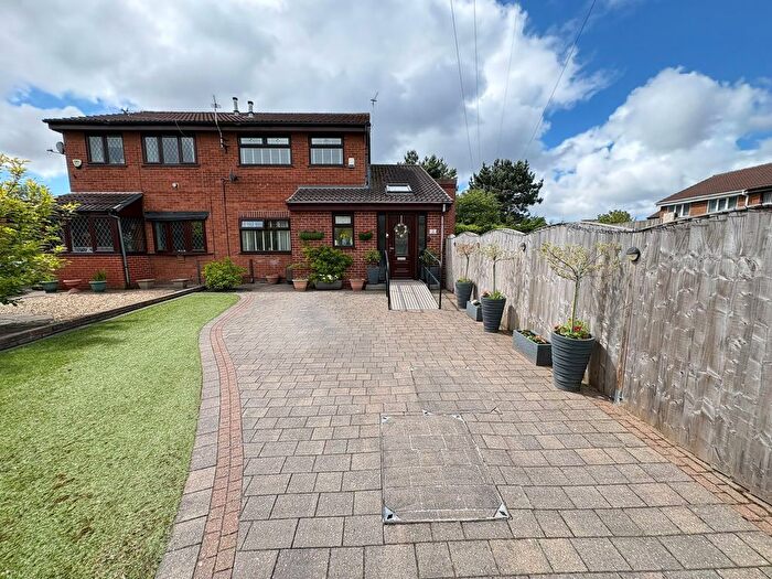 3 Bedroom Semi Detached House For Sale In The Bales, Bootle, L30