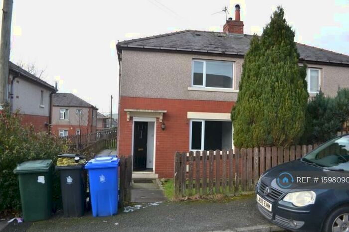 2 Bedroom Semi-Detached House To Rent In Walnut Avenue, Haslingden, Rossendale, BB4