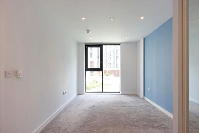 2 Bedroom Flat To Rent In Castle Street, Bristol, BS2