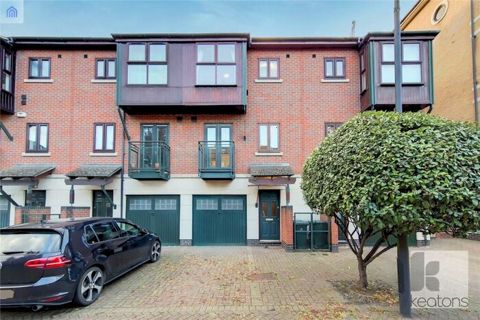 3 Bedroom Terraced House To Rent In Fairfax Mews, Royal Docks, London, E16
