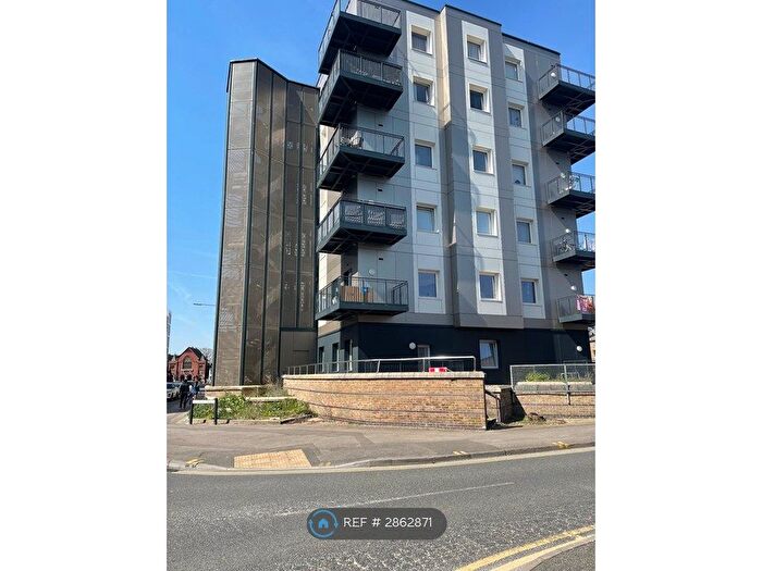 1 Bedroom Flat To Rent In Buckingham Gardens, Slough, SL1