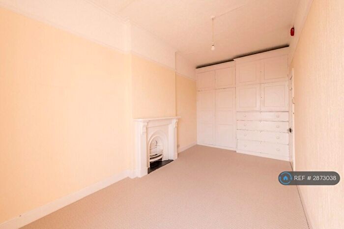 1 Bedroom Flat To Rent In Caledonia Place, Clifton, Bristol, BS8
